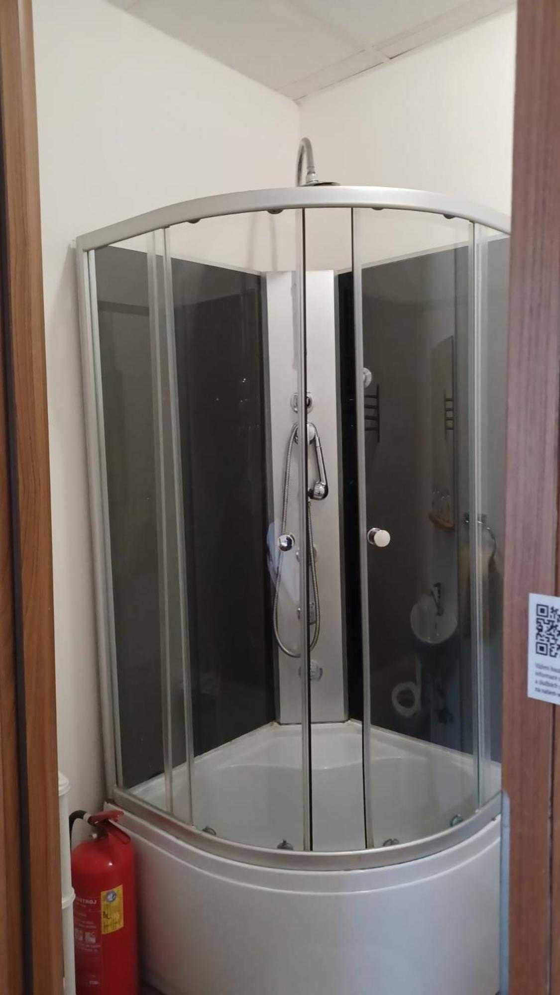 Apartmany Orlova ภายนอก รูปภาพ