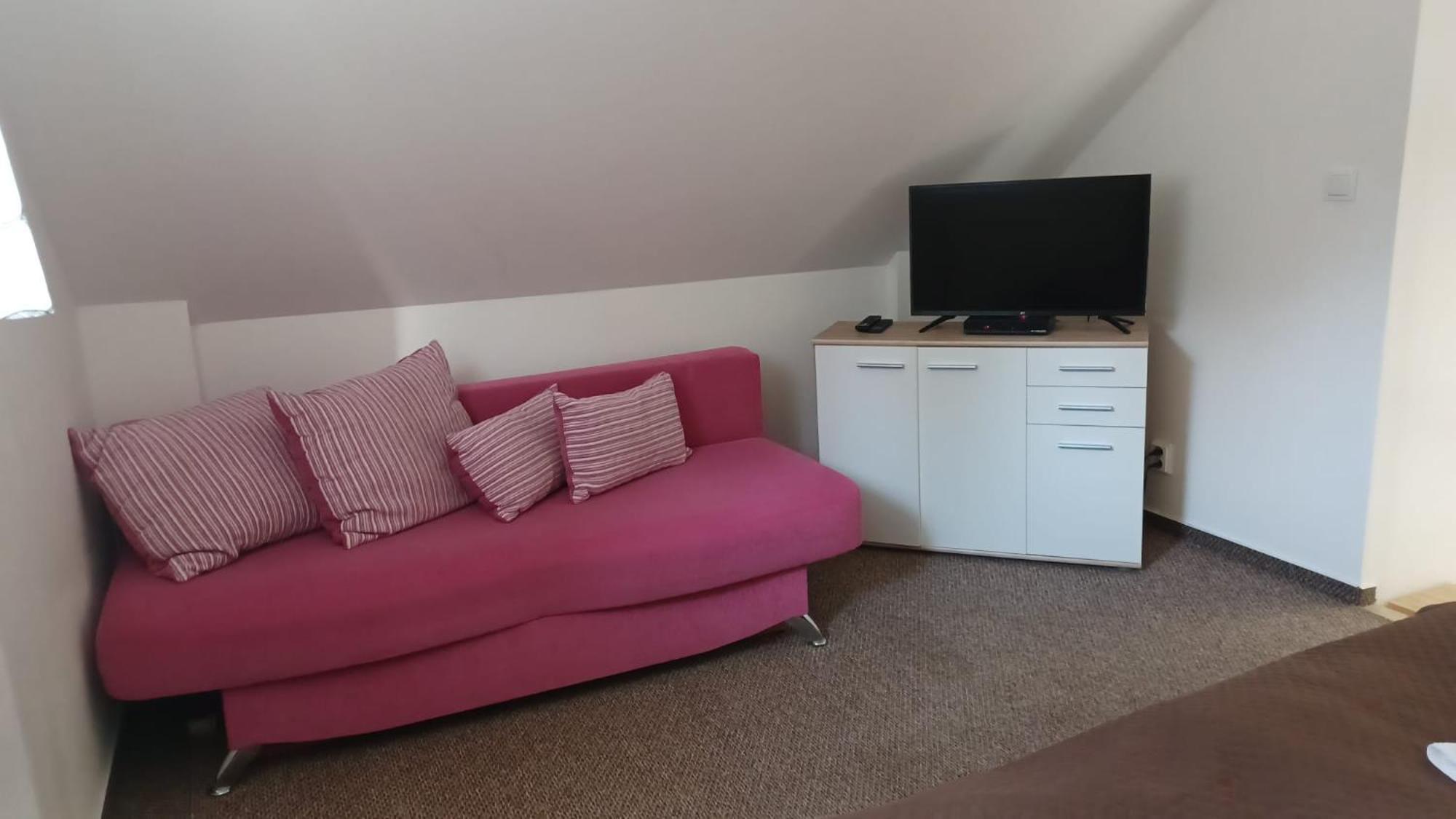 Apartmany Orlova ภายนอก รูปภาพ